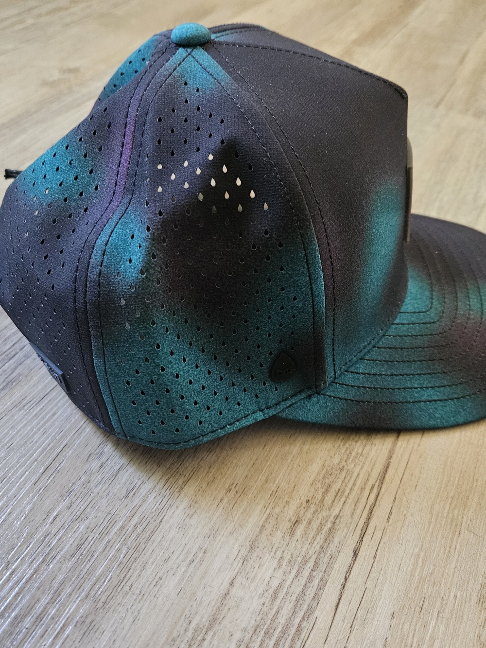 NWT Melin Men's Hydro Odyssey Stacked Aura NOAR CL Black Performamce Hat - Picture 4 of 8